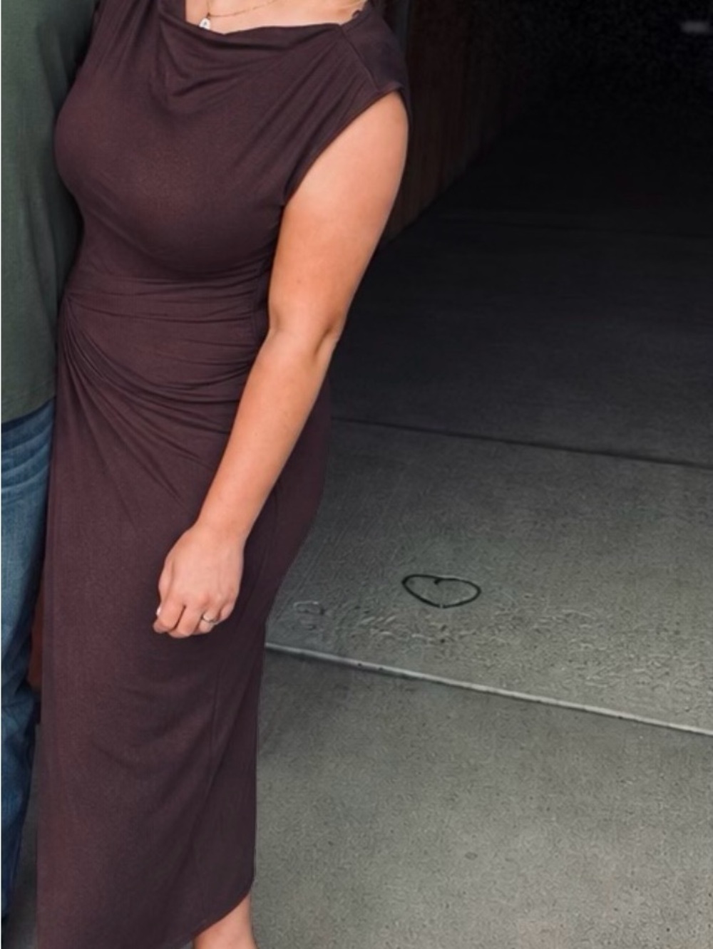 Elegant Sleeveless Ruched Midi Dress - Brown